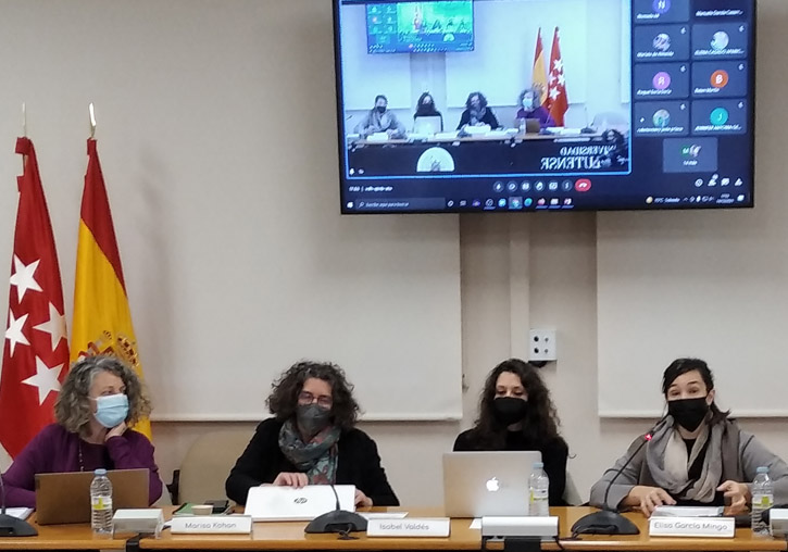 Mesa Medios de Comunicación y Violencia Sexual en la Universitat Complutense de Madrid, con Empar Aguado (primera por la izquierda).